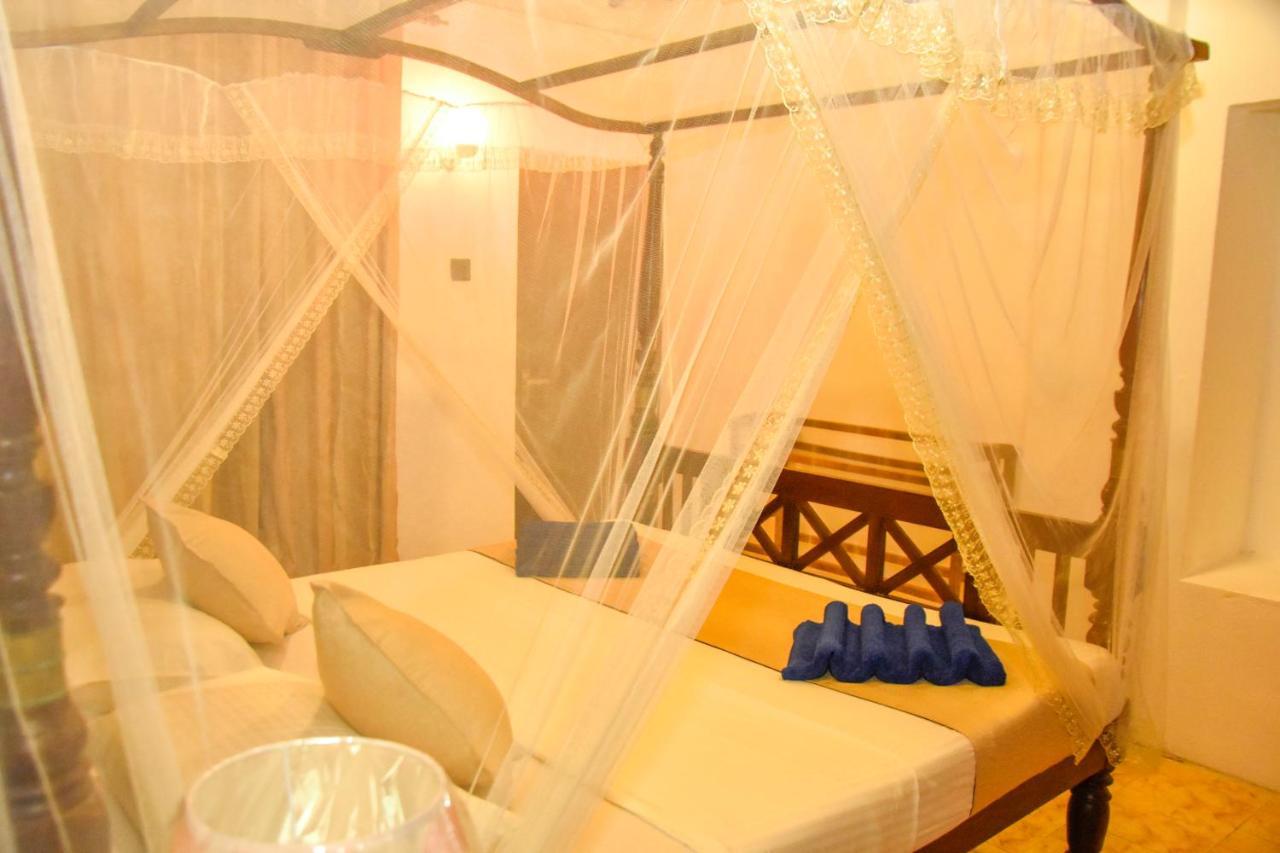 Oriental Rest Hotel ฮิกคาดูวา ภายนอก รูปภาพ