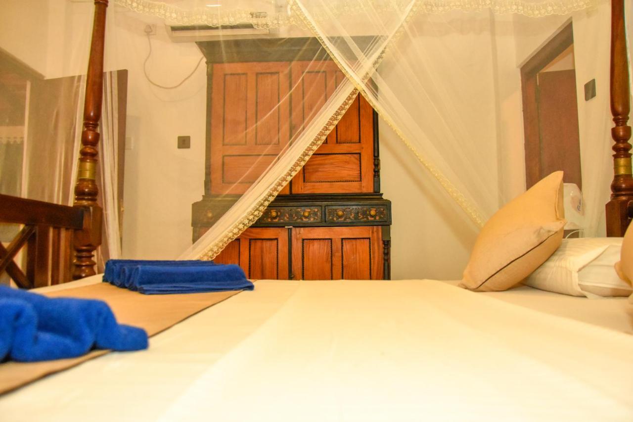 Oriental Rest Hotel ฮิกคาดูวา ภายนอก รูปภาพ