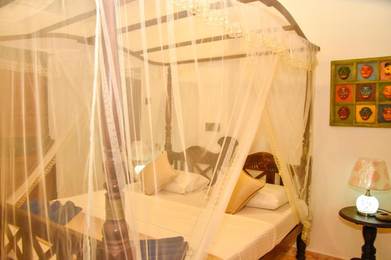 Oriental Rest Hotel ฮิกคาดูวา ภายนอก รูปภาพ