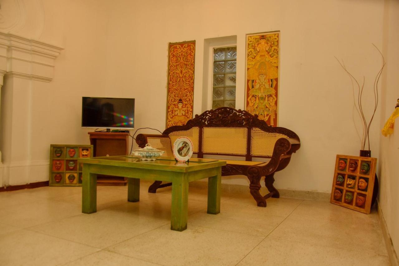Oriental Rest Hotel ฮิกคาดูวา ภายนอก รูปภาพ