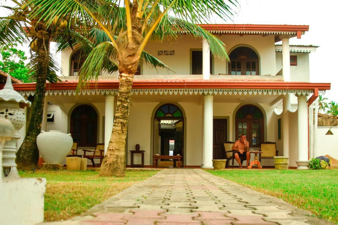 Oriental Rest Hotel ฮิกคาดูวา ภายนอก รูปภาพ